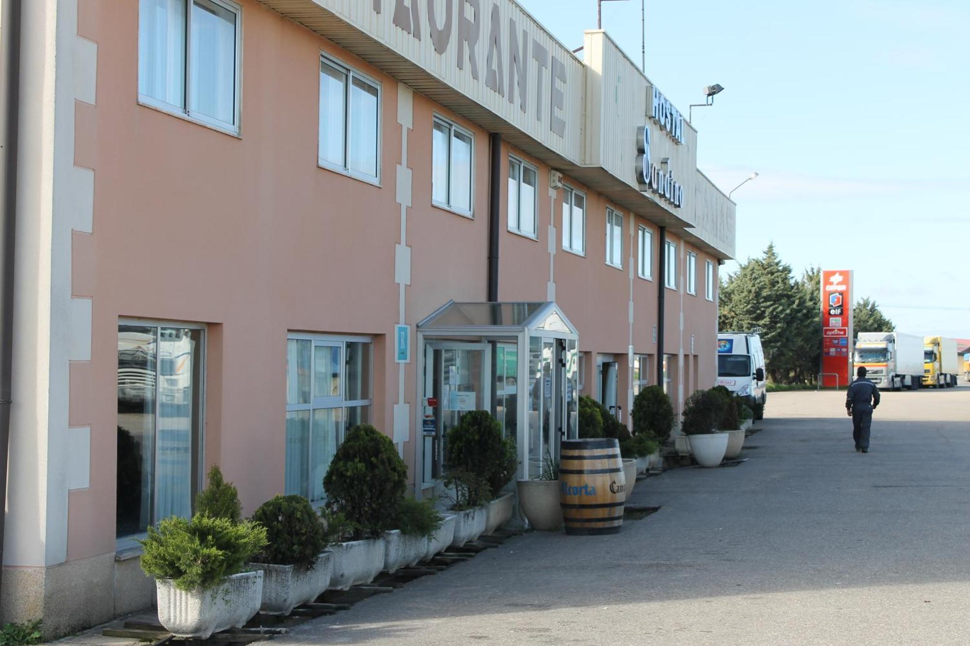 Hostal Sandino Villodrigo Екстериор снимка
